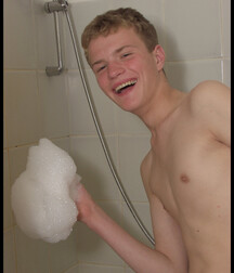 Cute Blond lad 5eb70cdd0c5cd.jpg