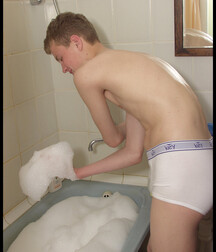 Cute Blond lad 5eb70ce07507c.jpg