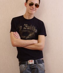 Cute brunet lad  5eb70e53995a1.jpg