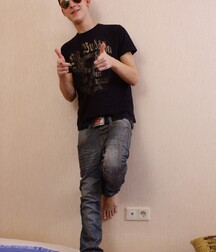 Cute brunet lad  5eb70e55b10a9.jpg