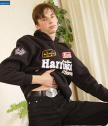 Skinny Boi Twink 5eb711dacb061.jpg