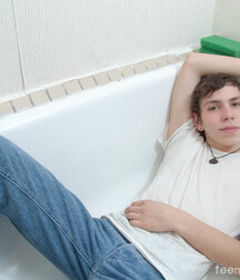 Cute boi, nice bussy 5eb715c7310d5.jpg