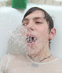Cute boi, nice bussy 5eb716320e10c.jpg