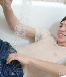Cute boi, nice bussy 5eb716429bac1.jpg