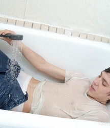 Cute boi, nice bussy 5eb716481b485.jpg