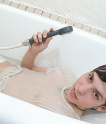 Cute boi, nice bussy 5eb71657641db.jpg