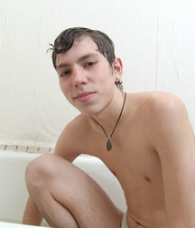 Cute boi, nice bussy 5eb716834b61c.jpg
