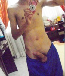 iPhone Guys 573503a08475a.jpg