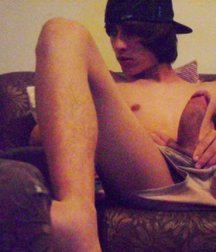 iPhone Guys 573503ad035c2.jpg