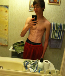 Selfies 02 573e1e346a84b.jpg