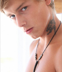 Kevin Warhol Set 57424f95d7bc6.jpg