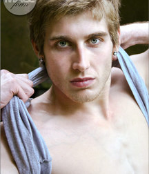 Blond Hunk Luis Set 5748e13fb9e4c.jpg