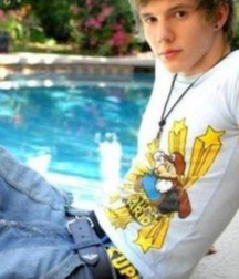 Geek Boys 10 574b8b024d379.jpg