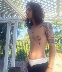 Long Hair Boys 10 574cede15b7bf.jpg