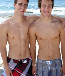 Twin Brothers 03 574cf177e6795.jpg