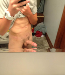 Twinks With iPhones 5750d5157bc09.jpg