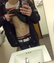 Twinks With iPhones 5750d5350039c.jpg