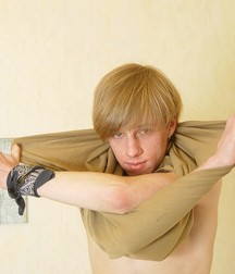 Aaron Blond Guy Set 57cca99f38c80.jpg