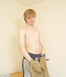 Aaron Blond Guy Set 57cca9a163c02.jpg
