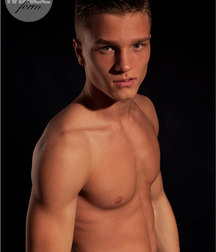 Anton Hot Set 57f595d6e36fc.jpg
