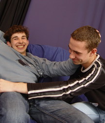 Two Hot Twinks 58661982aa9da.jpg