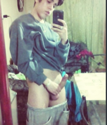 Selfie Time 13 58ea907d3bae6.png
