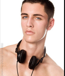 Vince and Vincent Muscle Studs Set 58f019ea29dea.jpg