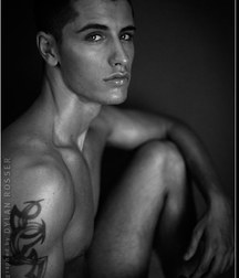 Vince and Vincent Muscle Studs Set 58f01a09bd0b7.jpg
