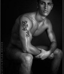 Vince and Vincent Muscle Studs Set 58f01a118cda7.jpg