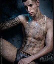 Vince and Vincent Muscle Studs Set 58f01a36d18a3.jpg
