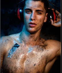 Vince and Vincent Muscle Studs Set 58f01a49458f8.jpg