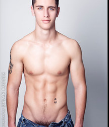 Vince and Vincent Muscle Studs Set 58f01a6258ecc.jpg