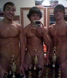 Bromance 09 59496321d4b37.jpg