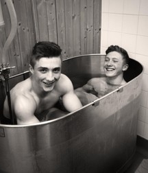 Bromance 10 59a5c1675bbf4.jpg