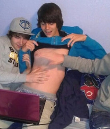 Bromance 10 59a5c1846fc52.jpg