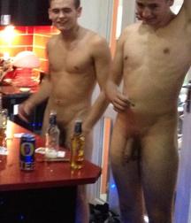 Bromance 11 59aba677670bc.jpg