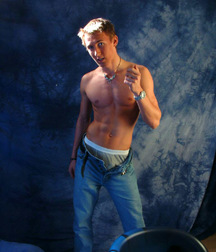 Ripped Blond Boy  59aef87508029.jpg