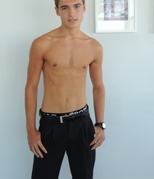 Skinny Boys 01 5a8c9aef27e00.jpg