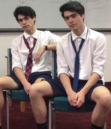 Twin Brothers 07 5a8f5b448c51c.jpg