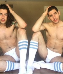 Twin Brothers 07 5a8f5b459ba12.jpg