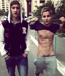 Twin Brothers 07 5a8f5b487bd70.jpg