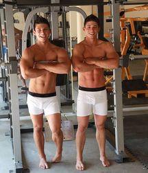 Twin Brothers 07 5a8f5b4b96e55.jpg
