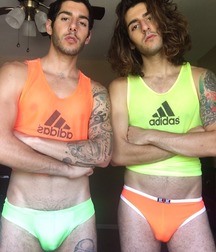 Twin Brothers 07 5a8f5b584a11c.jpg