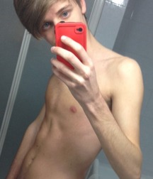 Skinny Boys 02 5a8f5ec38e8d4.jpg