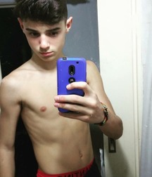 Skinny Boys 02 5a8f5ee2c71e3.jpg