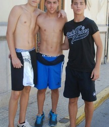 Skinny Boys 03 5a95dbf45fa8f.jpg