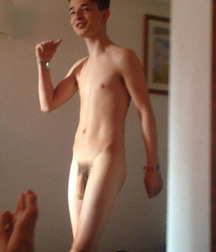 Skinny Boys 03 5a95dc13b41a7.jpg