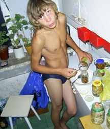 Long Hair Boys 44 5abaaf3e1e23e.jpg