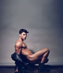 Male Sensuality 02 5abac2dd3146b.jpg
