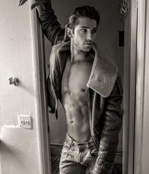 Male Sensuality 02 5abac2eaef43f.jpg
